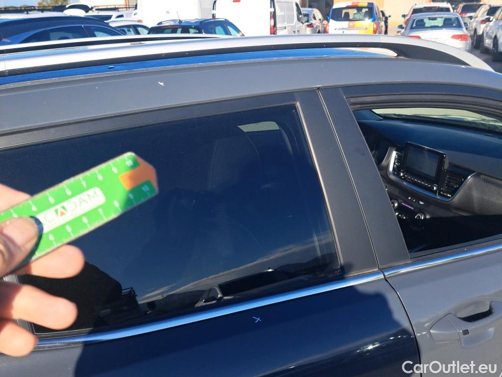  KIA  STONIC KIA  / 2017 / 5P / todoterreno 1.0 T-GDi 88kW (120CV) MHEV iMT GT Line #13