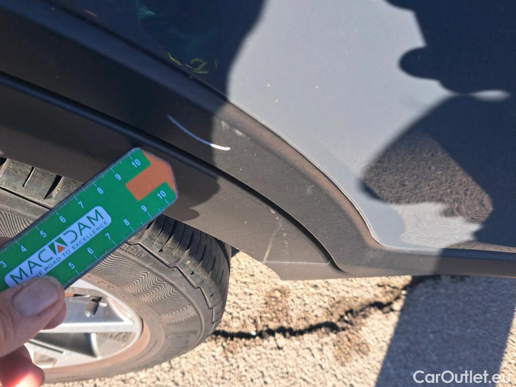  KIA  STONIC KIA  / 2017 / 5P / todoterreno 1.0 T-GDi 88kW (120CV) MHEV iMT GT Line #32