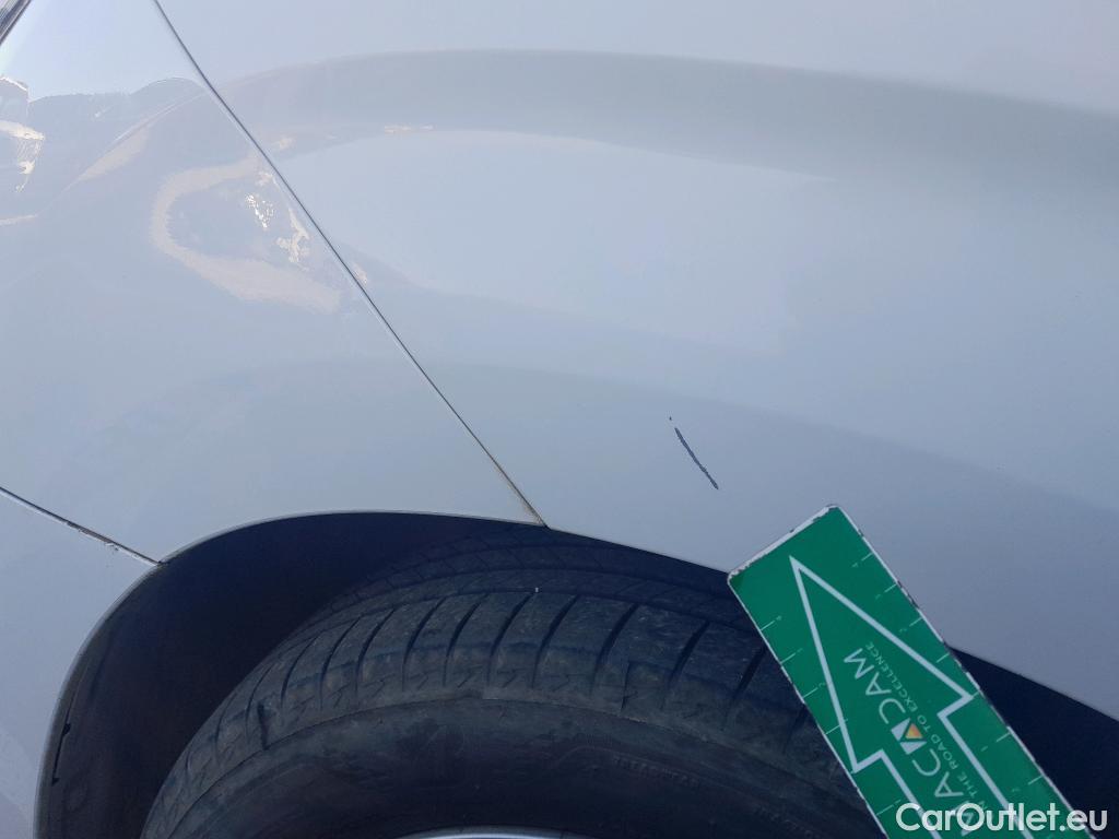  Opel  Combo OPEL  Life / 2018 / 5P / monovolumen compacto 1.5 TD 75kW (100CV) S/S Selective L #26