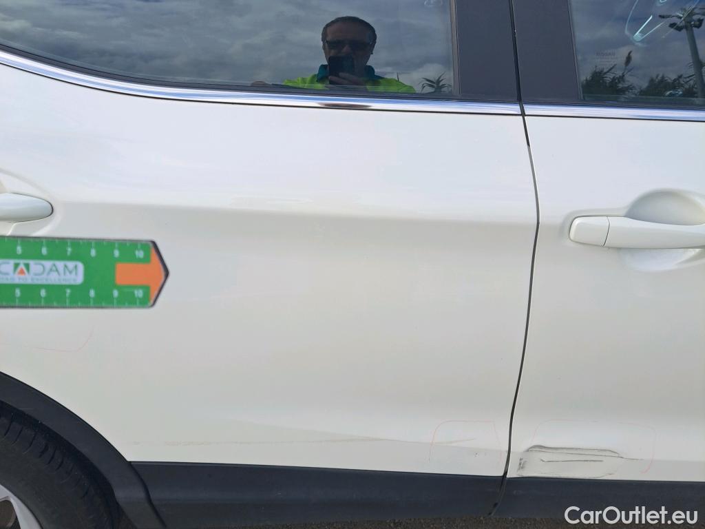  Nissan  Qashqai NISSAN  / 2017 / 5P / todoterreno DIG-T 103 kW (140 CV) E6D ACENTA #3