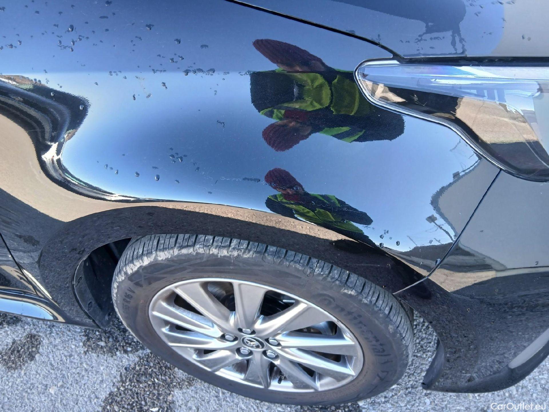  Toyota  Yaris TOYOTA  / 2020 / 5P / berlina con portón 1.5 120H Active Tech #28