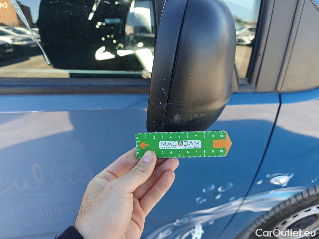  Peugeot  Partner PEUGEOT  / 2018 / 3P / furgón derivado de turismo Pro Standard 600kg BlueHDi 73kW #58