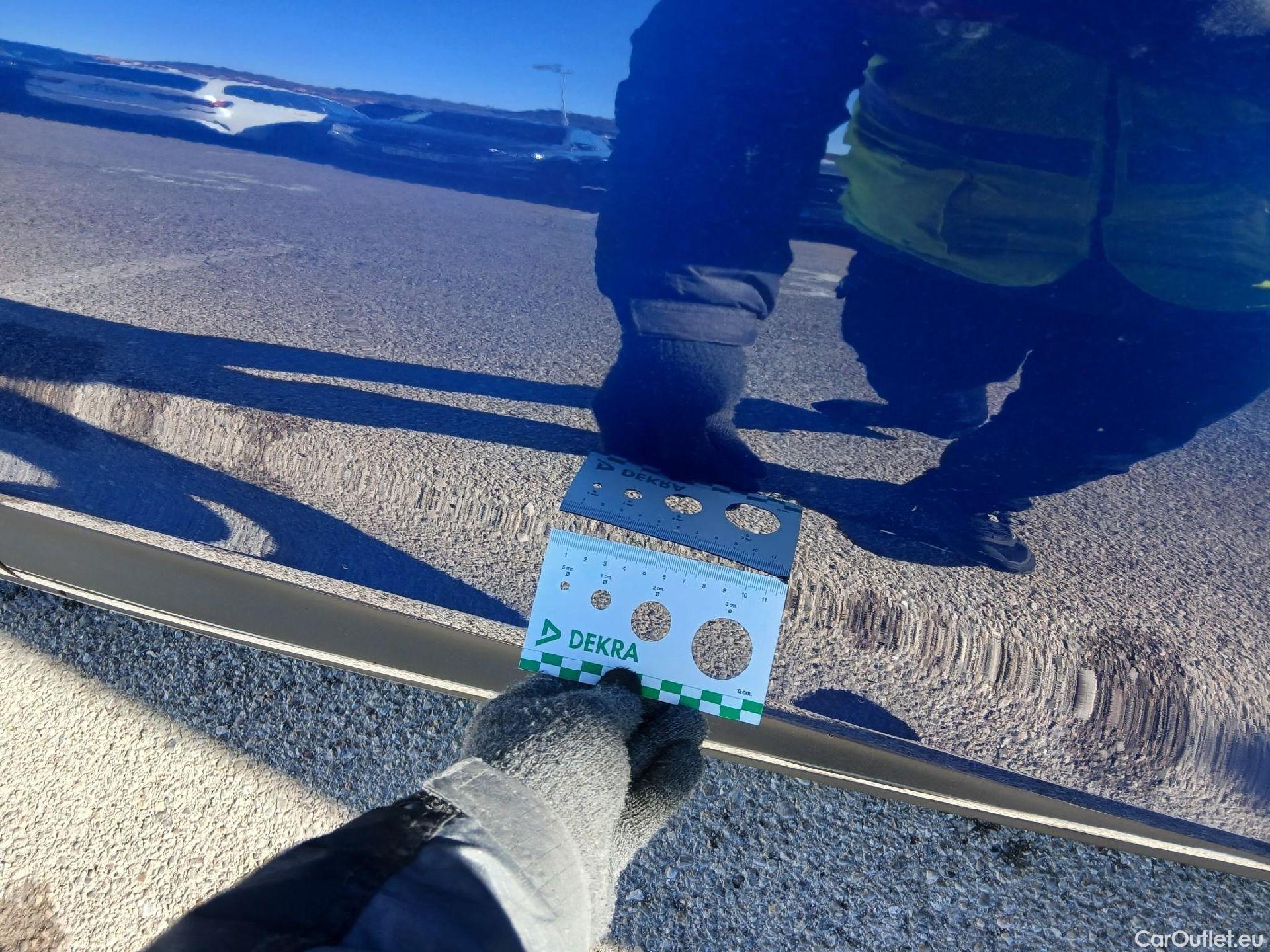  Renault  Kadjar RENAULT  / 2019 / 5P / crossover Intens Blue dCi 85kW (115CV) #28