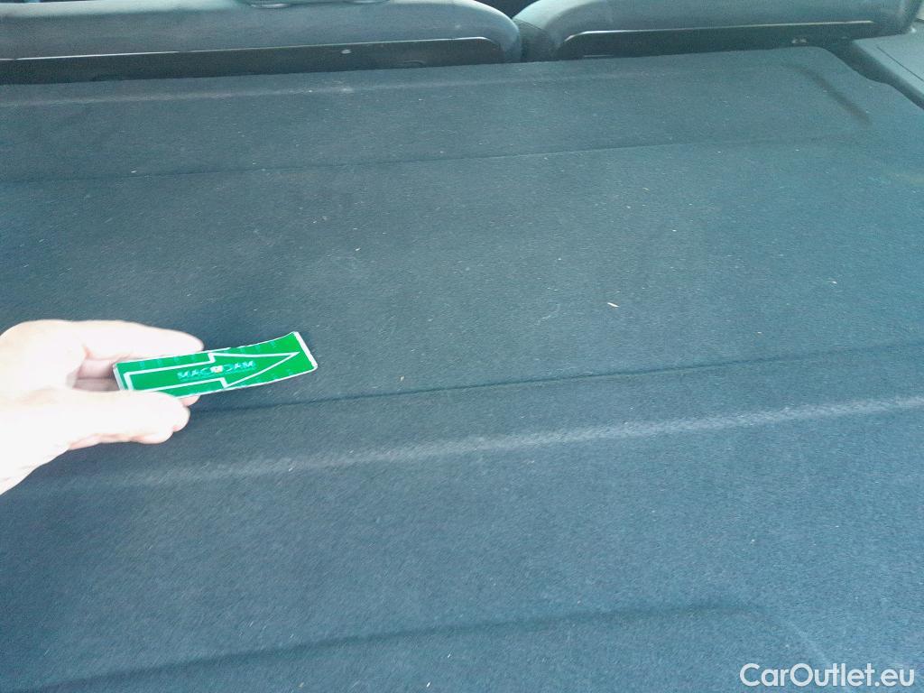  Opel  Combo OPEL  Life / 2018 / 5P / monovolumen compacto 1.5 TD 75kW (100CV) S/S Selective L #17