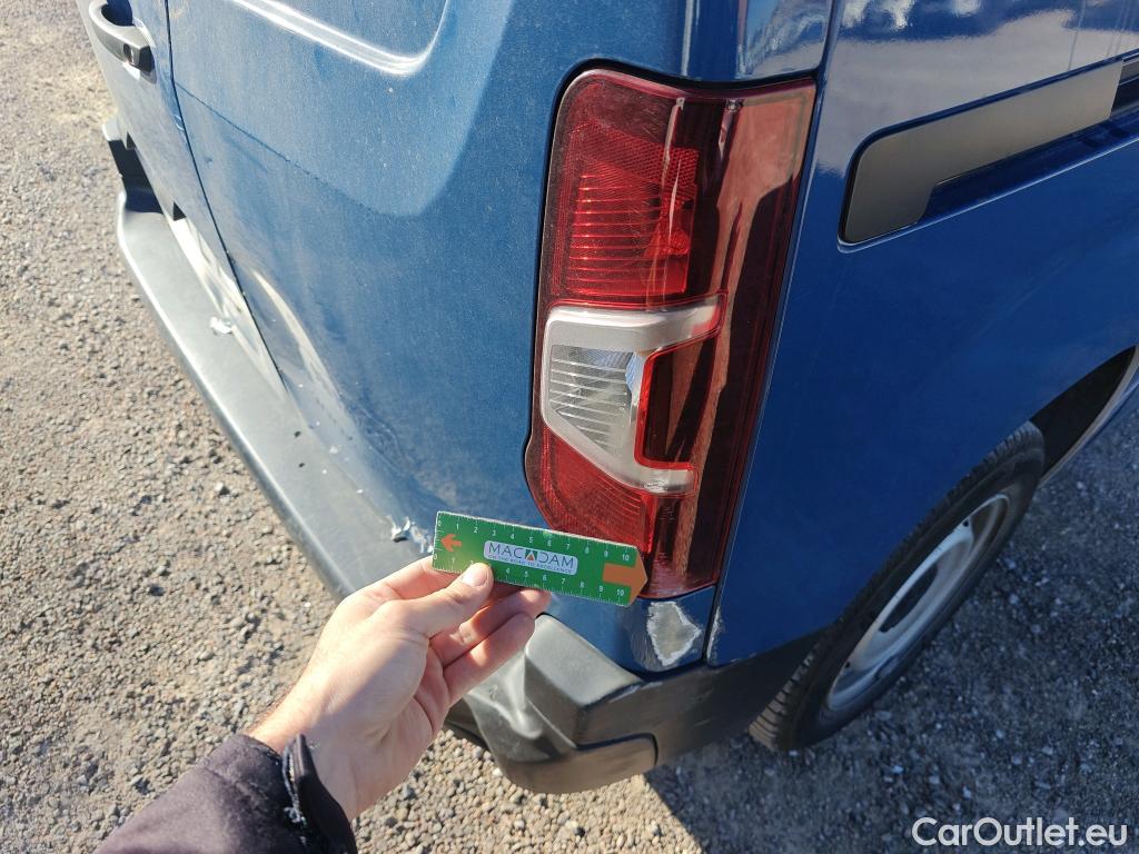  Peugeot  Partner PEUGEOT  / 2018 / 3P / furgón derivado de turismo Pro Standard 600kg BlueHDi 73kW #15