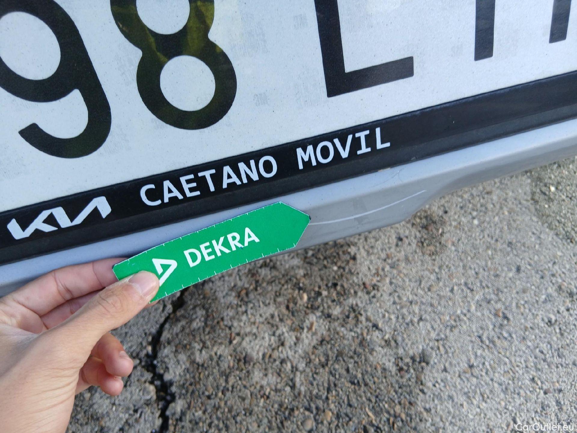  KIA  Niro KIA  / 2019 / 5P / crossover 1.6 GDi PHEV 104kW (141CV) Drive #23