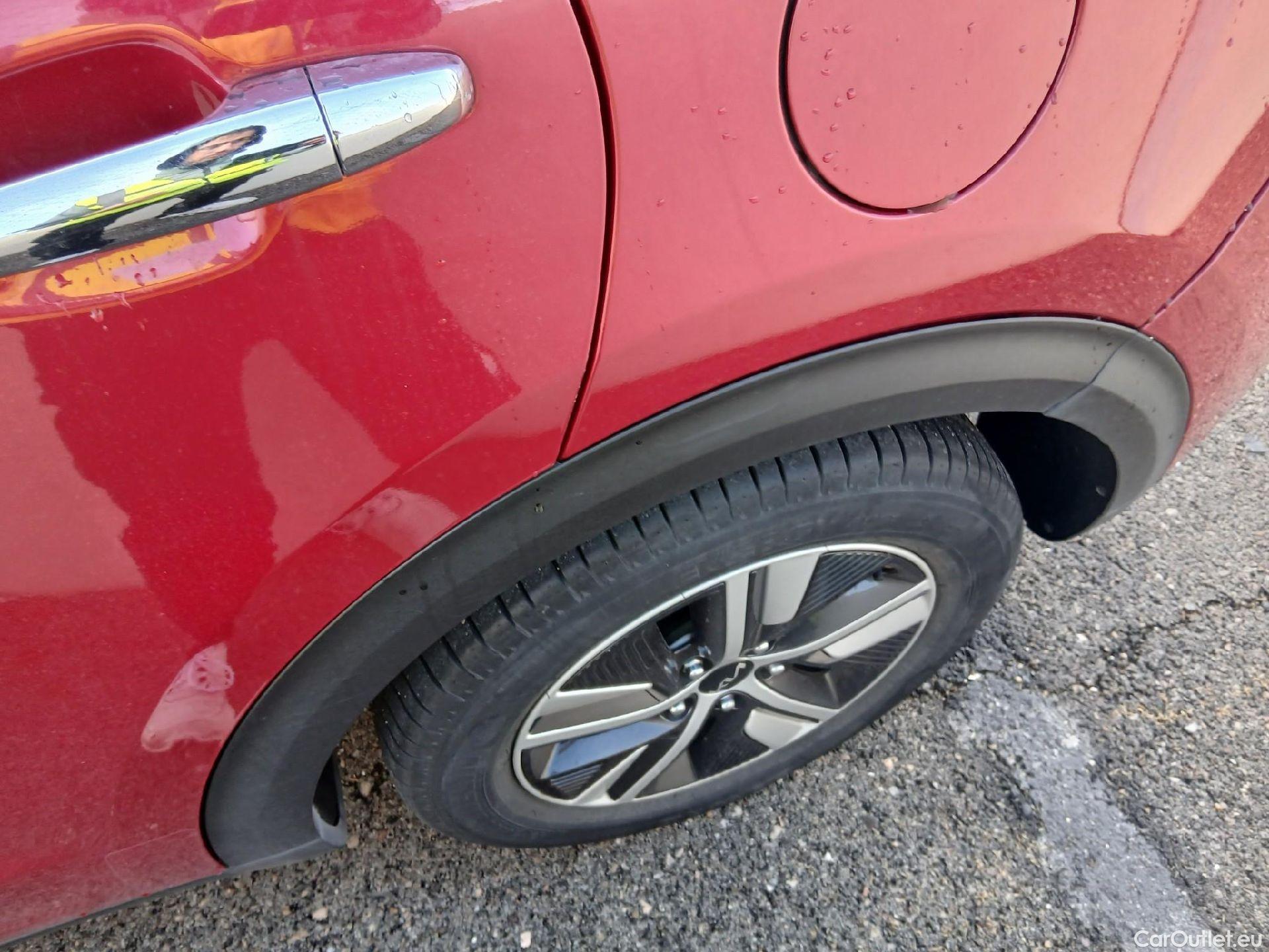  KIA  Niro KIA  / 2019 / 5P / crossover 1.6 GDi PHEV 104kW (141CV) Drive #16