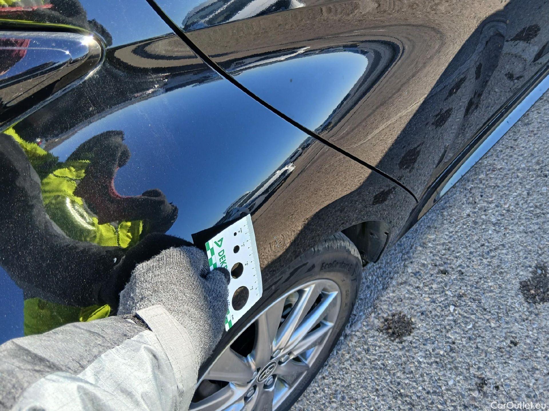  Toyota  Yaris TOYOTA  / 2020 / 5P / berlina con portón 1.5 120H Active Tech #20