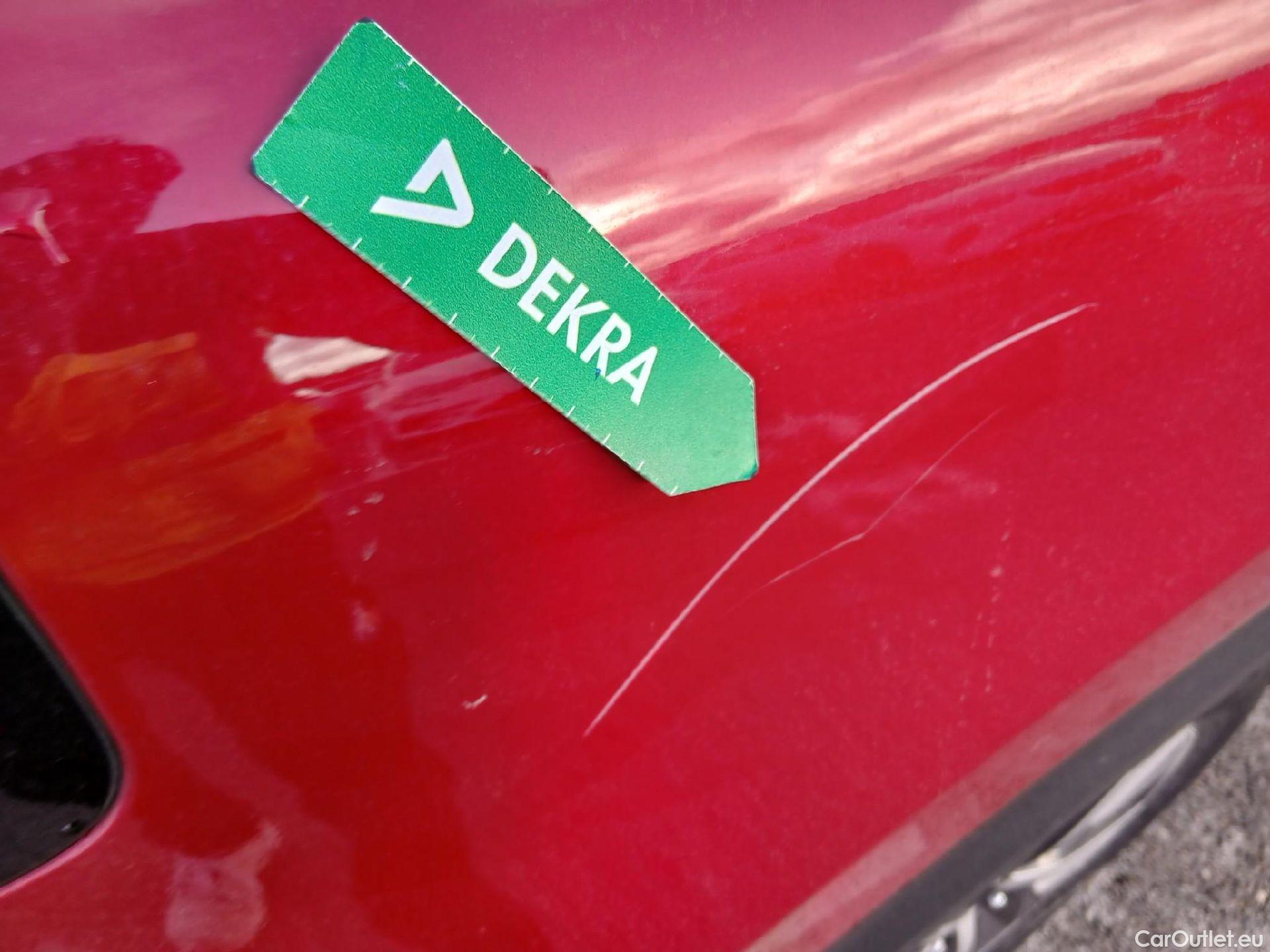  KIA  Niro KIA  / 2019 / 5P / crossover 1.6 GDi PHEV 104kW (141CV) Drive #25