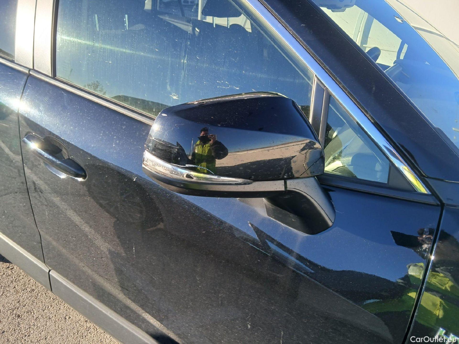  Toyota  RAV4 TOYOTA  / 2018 / 5P / todoterreno 2.5l 220H Advance #39