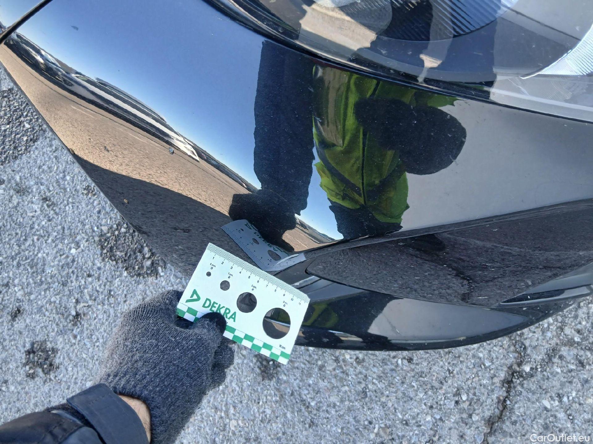  Toyota  Yaris TOYOTA  / 2020 / 5P / berlina con portón 1.5 120H Active Tech #3