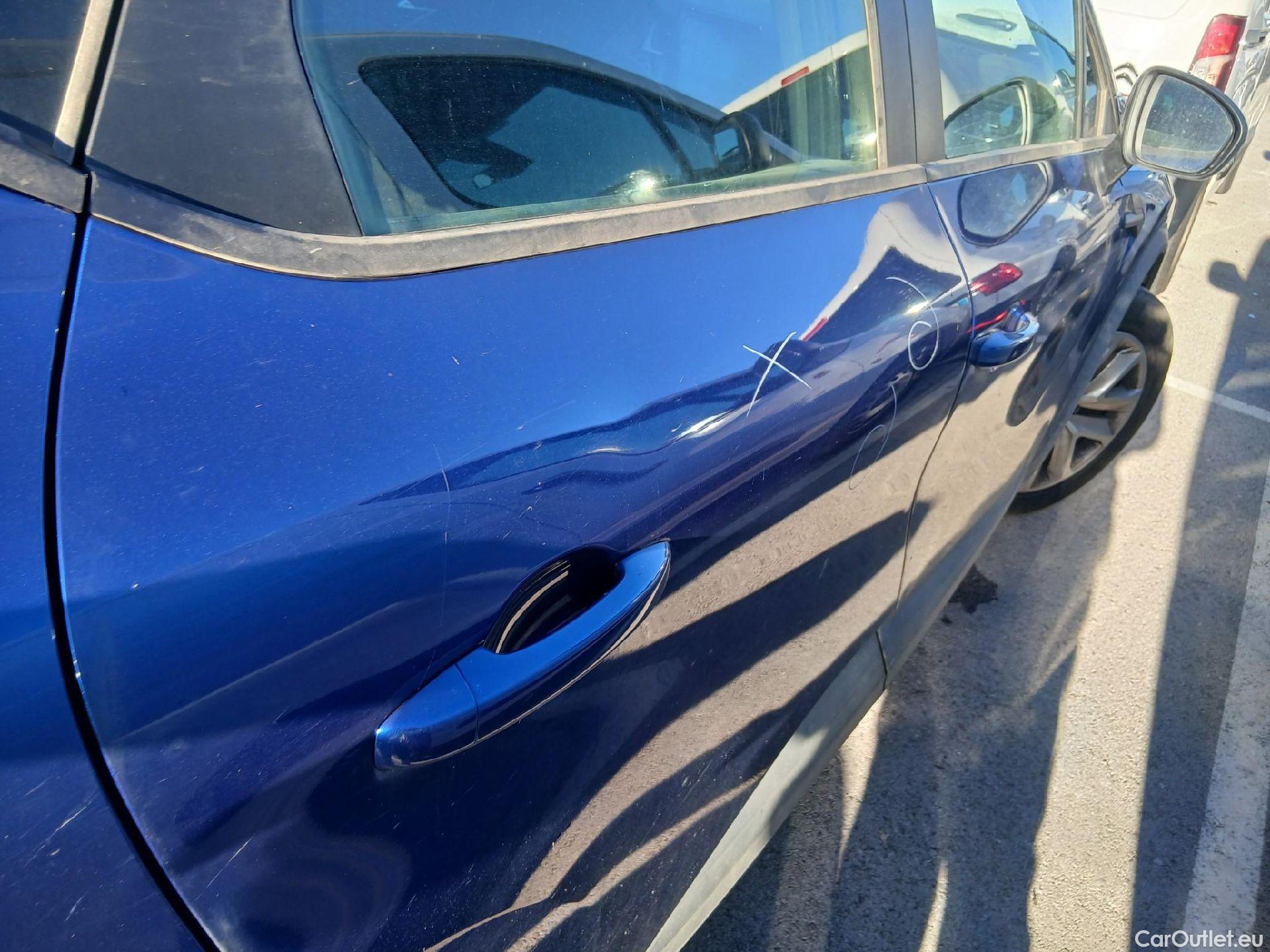  Renault  Captur RENAULT  / 2020 / 5P / todoterreno Intens TCe 90 #27