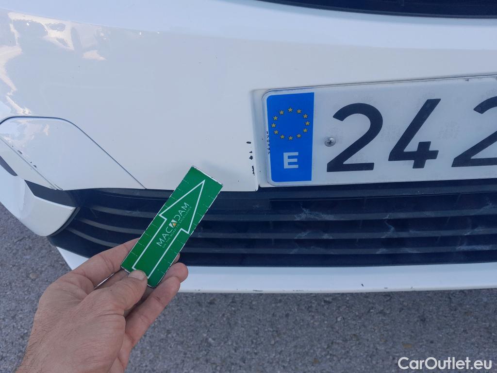  Opel  Combo OPEL  Life / 2018 / 5P / monovolumen compacto 1.5 TD 75kW (100CV) S/S Selective L #21