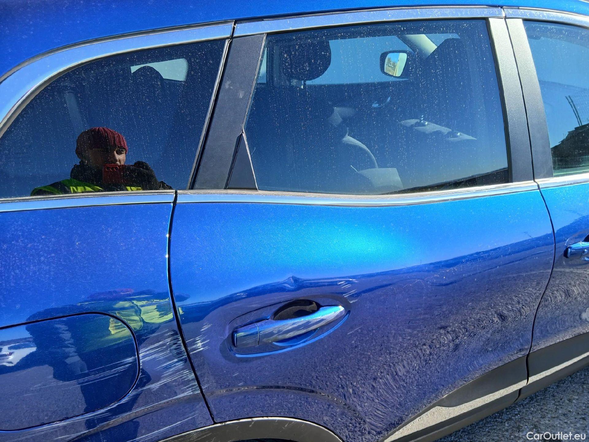  Renault  Kadjar RENAULT  / 2019 / 5P / crossover Intens Blue dCi 85kW (115CV) #24