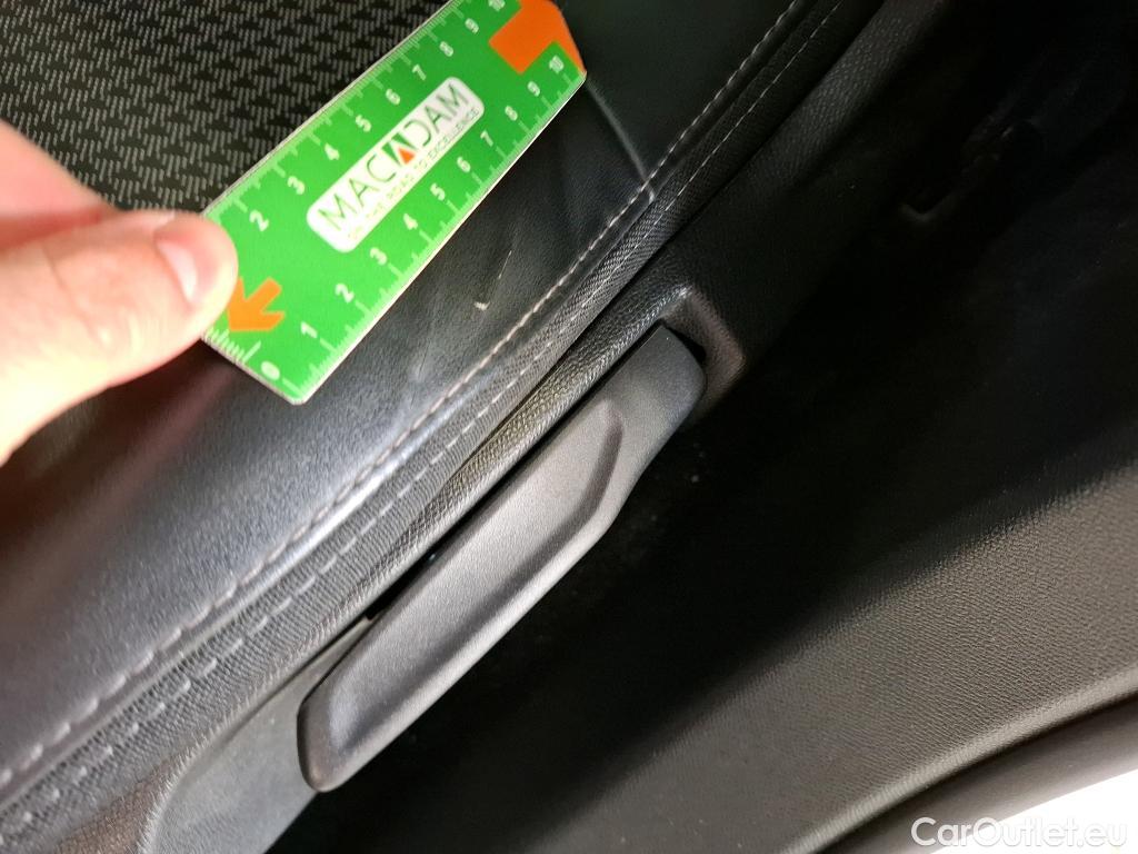  Peugeot  208  GT Line 1.2 PureTech 130CV BVA8 E6d #7