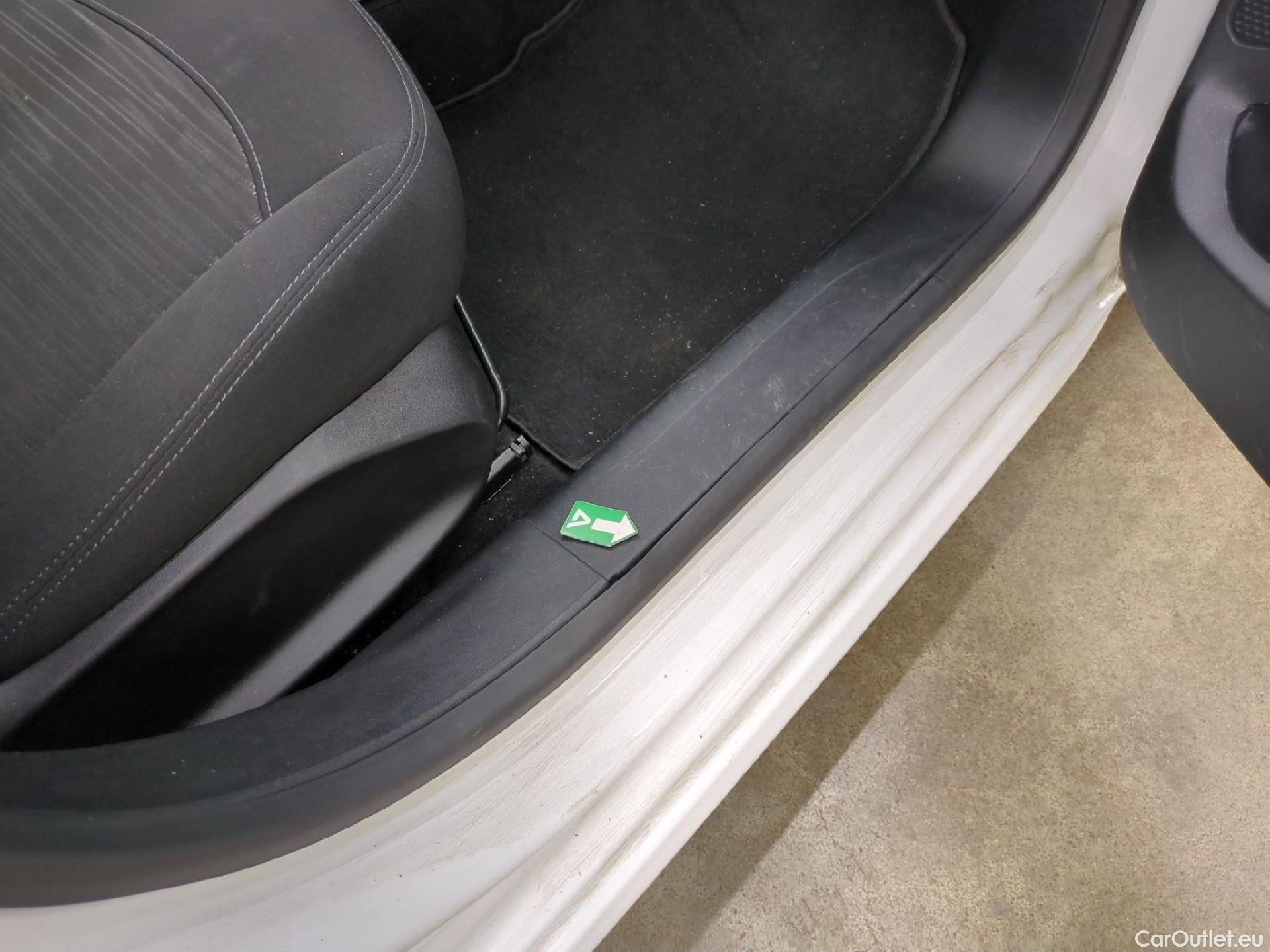  Peugeot  208  Affaire Premium Pack 1.2 80CV BVM5 E6dT #7