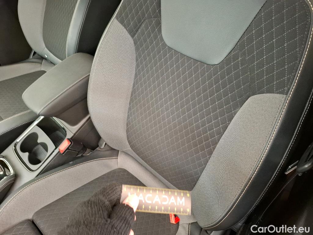  Opel   Grandland X Grandland X Elegance Business 1.5 130CV BVA8 E6d #24