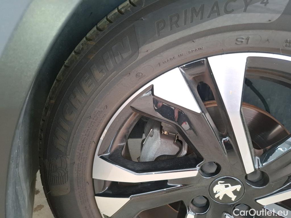  Peugeot  2008  Allure 1.2 PureTech 130CV BVM6 E6d #34