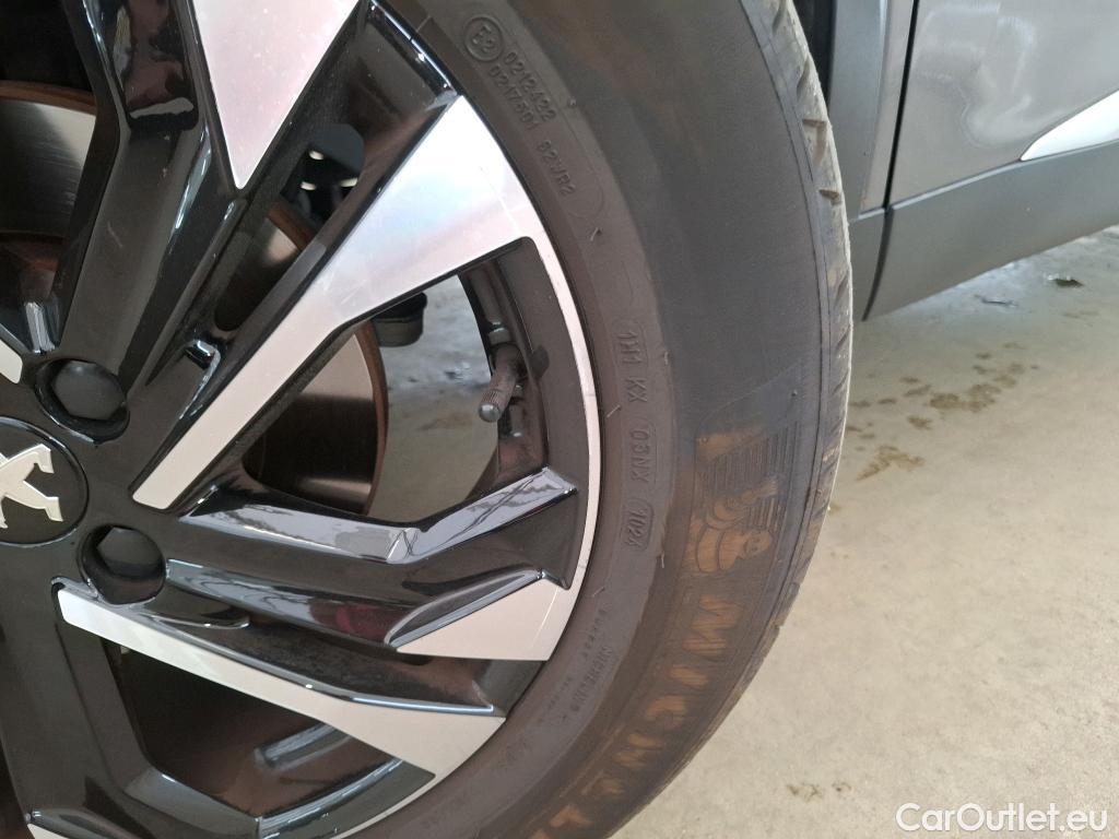  Peugeot  2008  Allure 1.2 PureTech 130CV BVM6 E6d #32