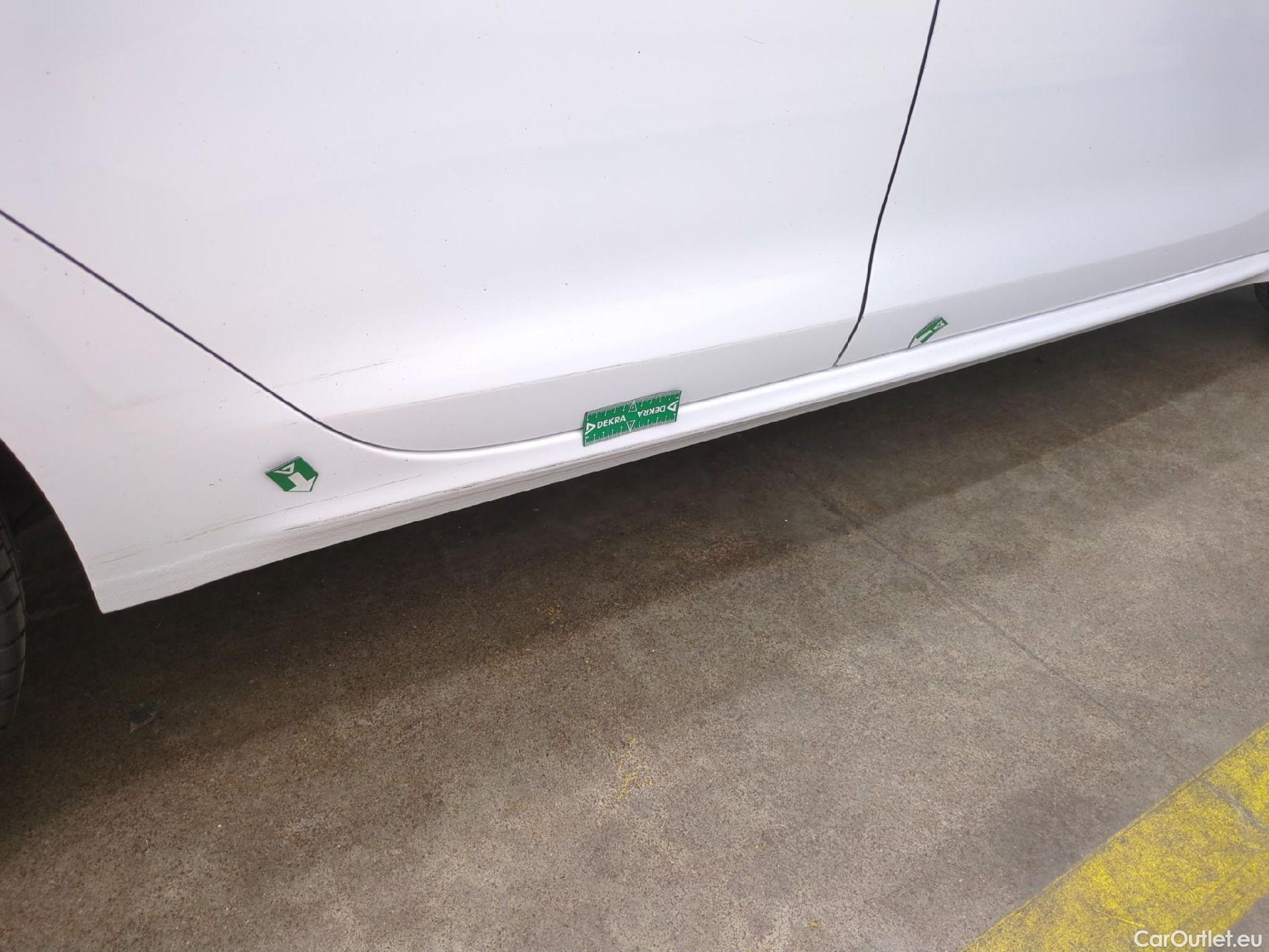  Peugeot  208  Affaire Premium Pack 1.2 80CV BVM5 E6dT #15