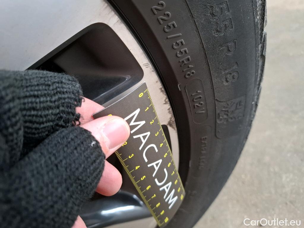  Opel   Grandland X Grandland X Elegance Business 1.5 130CV BVA8 E6d #18