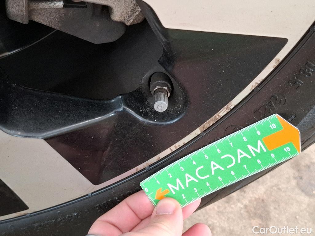  Mercedes  GLA MERCEDES-BENZ  / 2020 / 5P / SUV 1.3  250 e BUSINESS LINE DCT #29