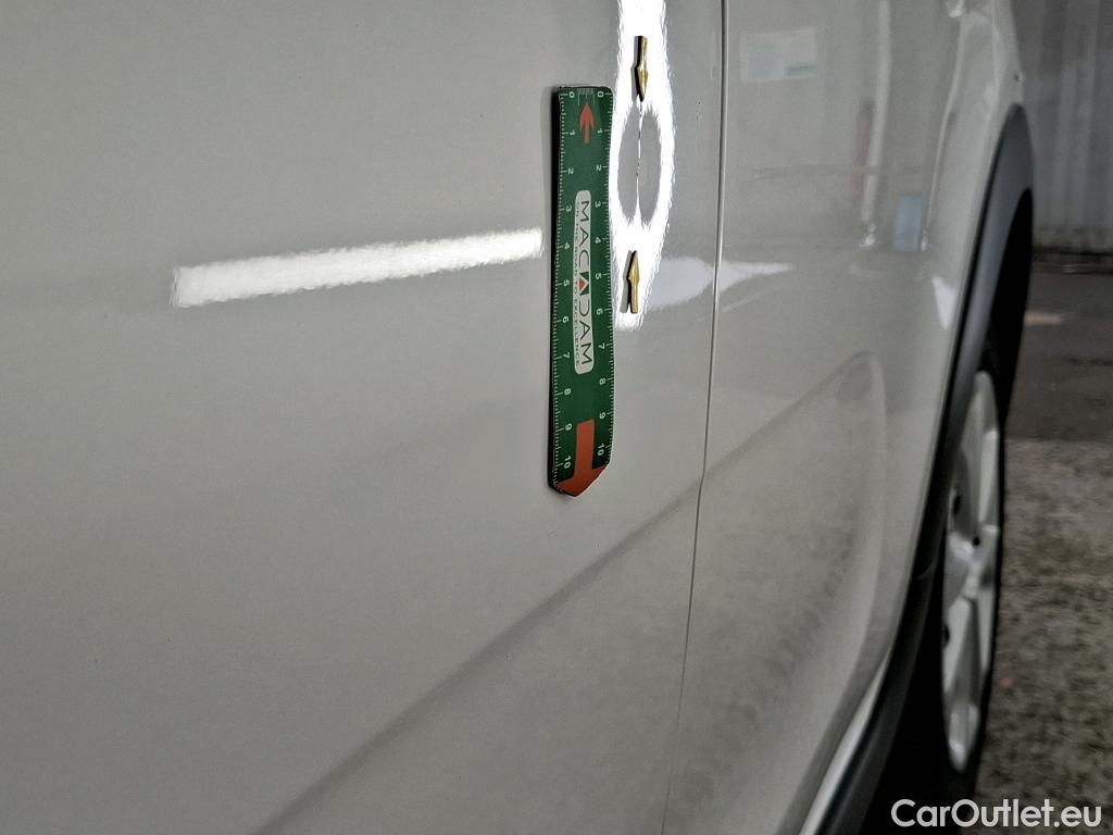  Citroen  C3  Société Feel 1.5 BlueHDI 100CV BVM5 E6dT #12