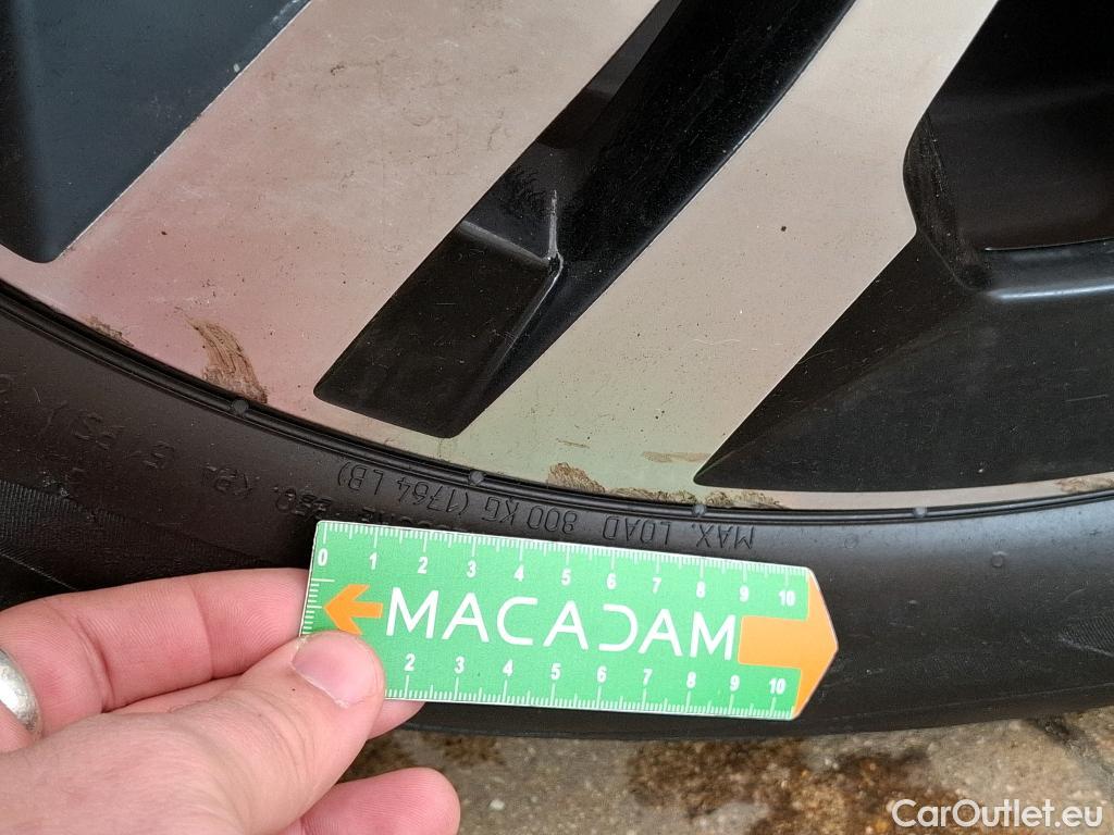  Mercedes  GLA MERCEDES-BENZ  / 2020 / 5P / SUV 1.3  250 e BUSINESS LINE DCT #30