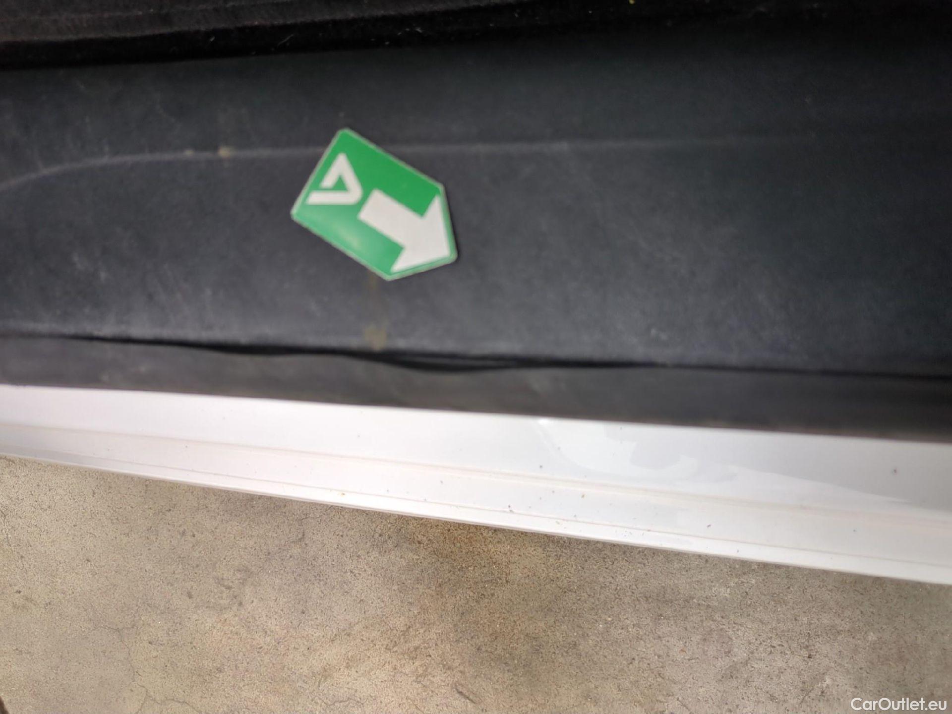  Peugeot  208  Affaire Premium Pack 1.2 80CV BVM5 E6dT #5