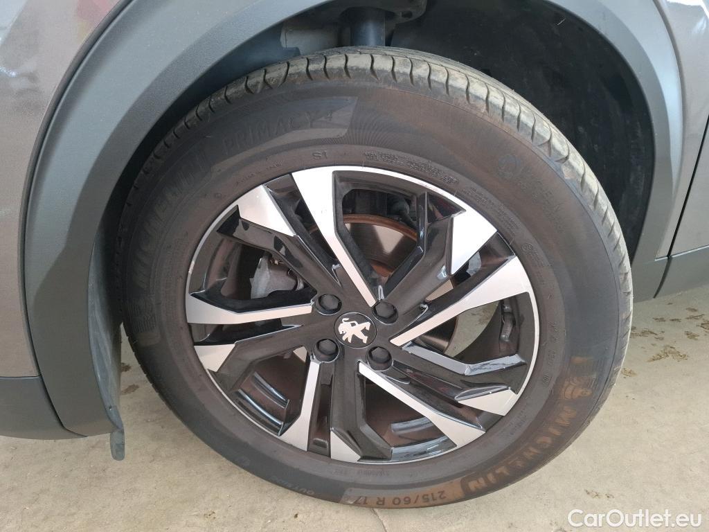  Peugeot  2008  Allure 1.2 PureTech 130CV BVM6 E6d #30