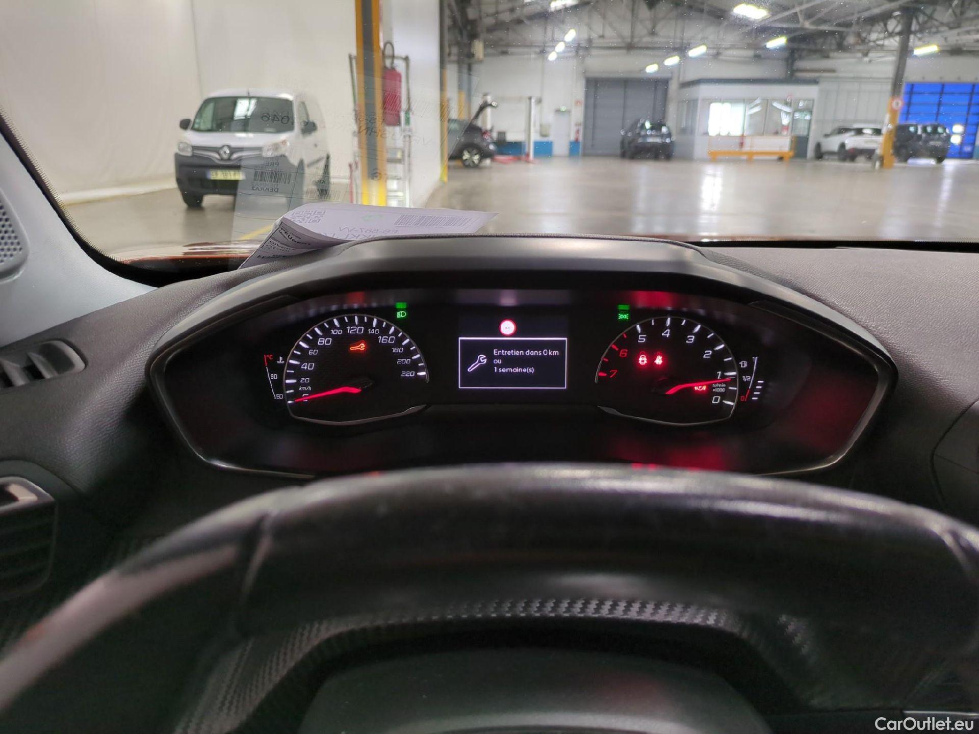  Peugeot  2008  Active Business 1.2 PureTech 100CV BVM6 E6d #1