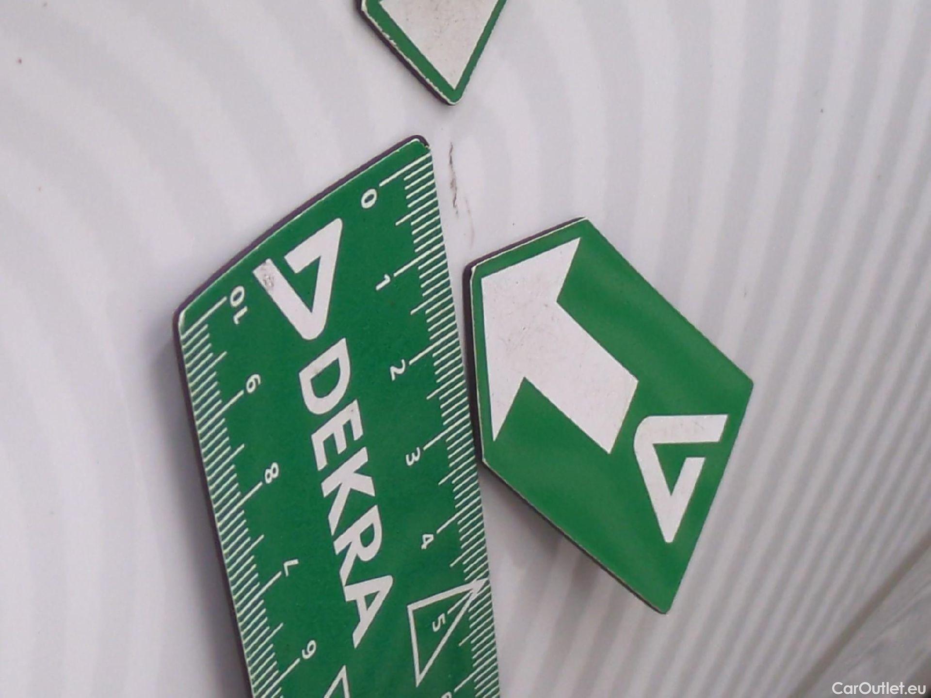  Peugeot  208  Affaire Premium Pack 1.2 80CV BVM5 E6dT #13