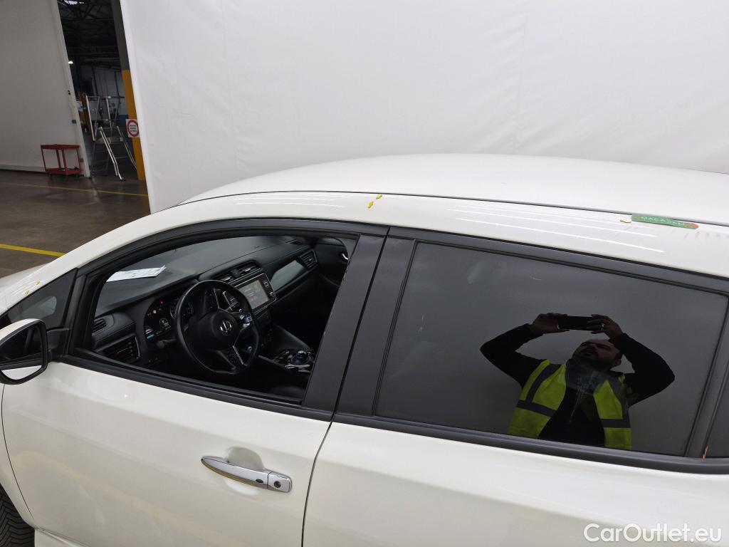  Nissan  Leaf NISSAN  / 2017 / 5P / Berline 62 kWh 217ch Business+ #50