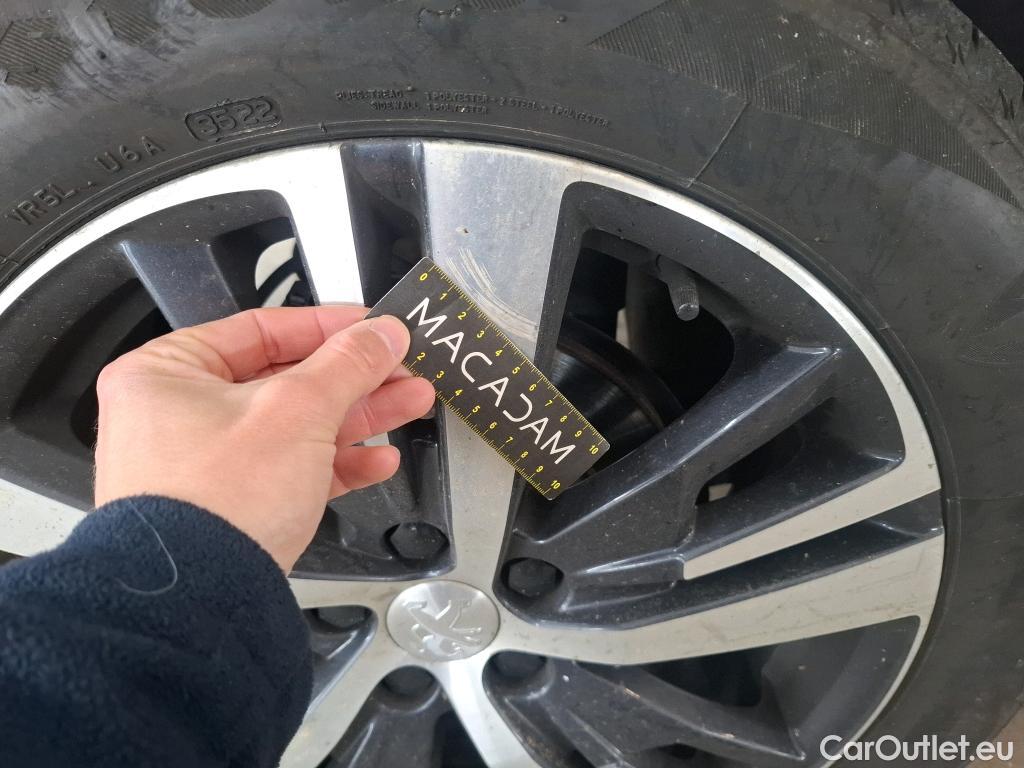  Peugeot  3008  Allure Business 1.2 PureTech 130CV BVA8 E6dT #47