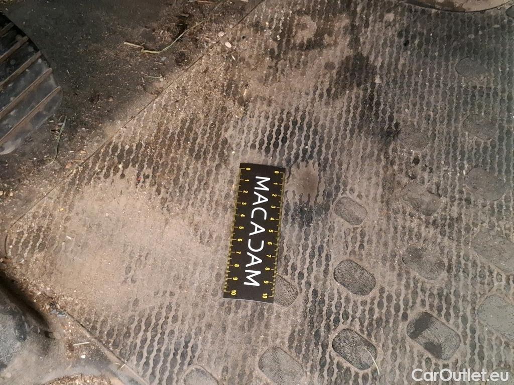  Renault  Trafic RENAULT  / 2019 / 4P / Fourgon tole FG GCF L1H1 1000 dCi 120 #11