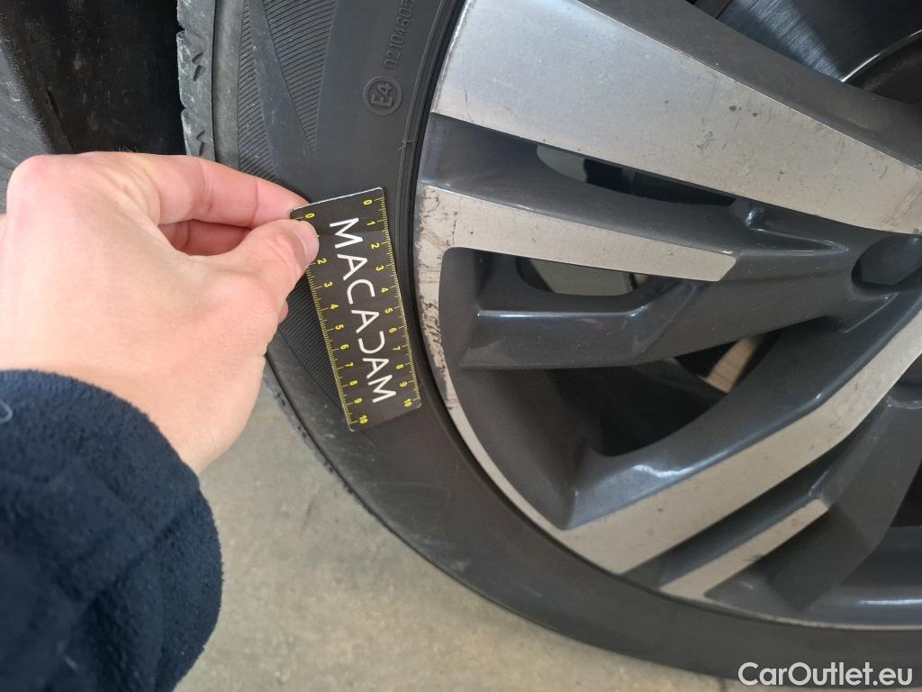  Peugeot  3008  Allure Business 1.2 PureTech 130CV BVA8 E6dT #25