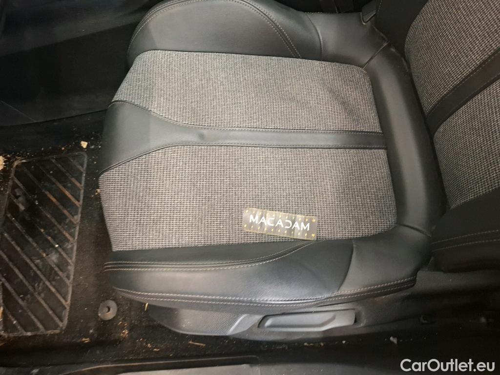  Peugeot  3008  Allure Business 1.2 PureTech 130CV BVA8 E6dT #9