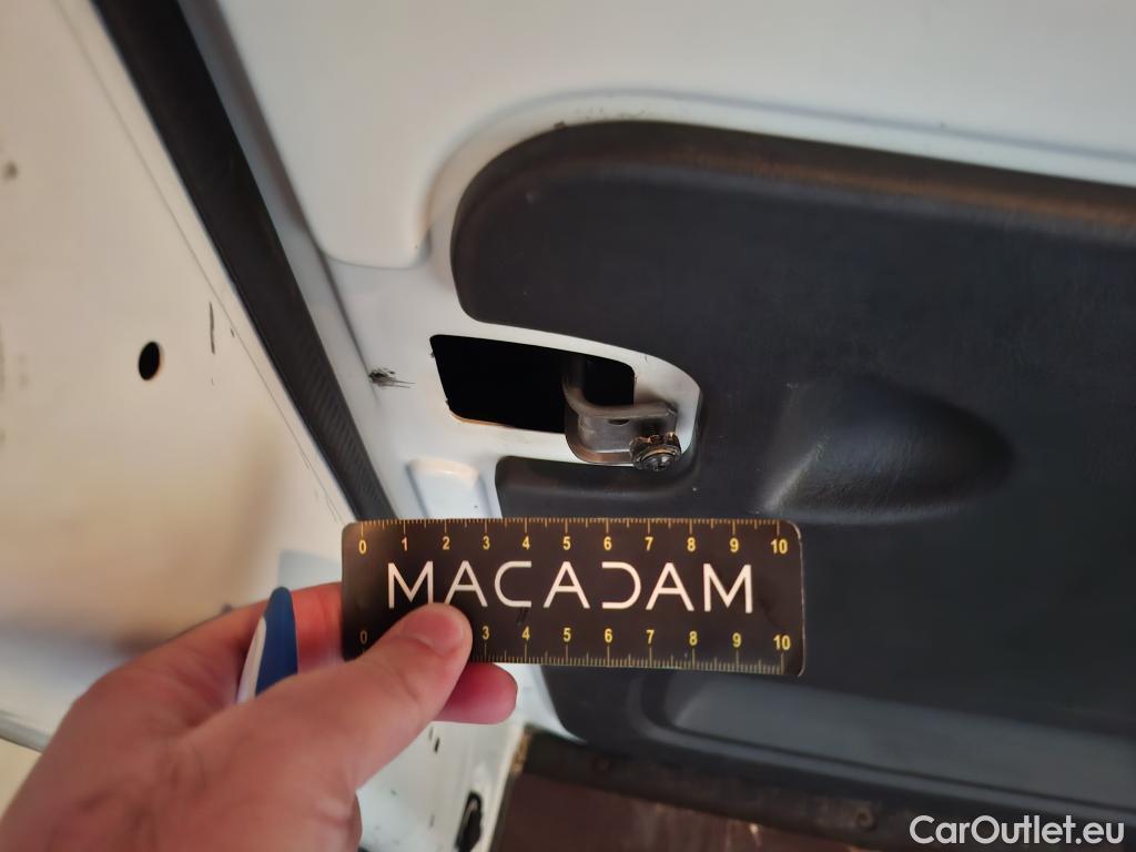  Renault  Trafic  Furgon Grand Confort L1H1 1200 1.6 dCi 120CV BVM6 E6 #12