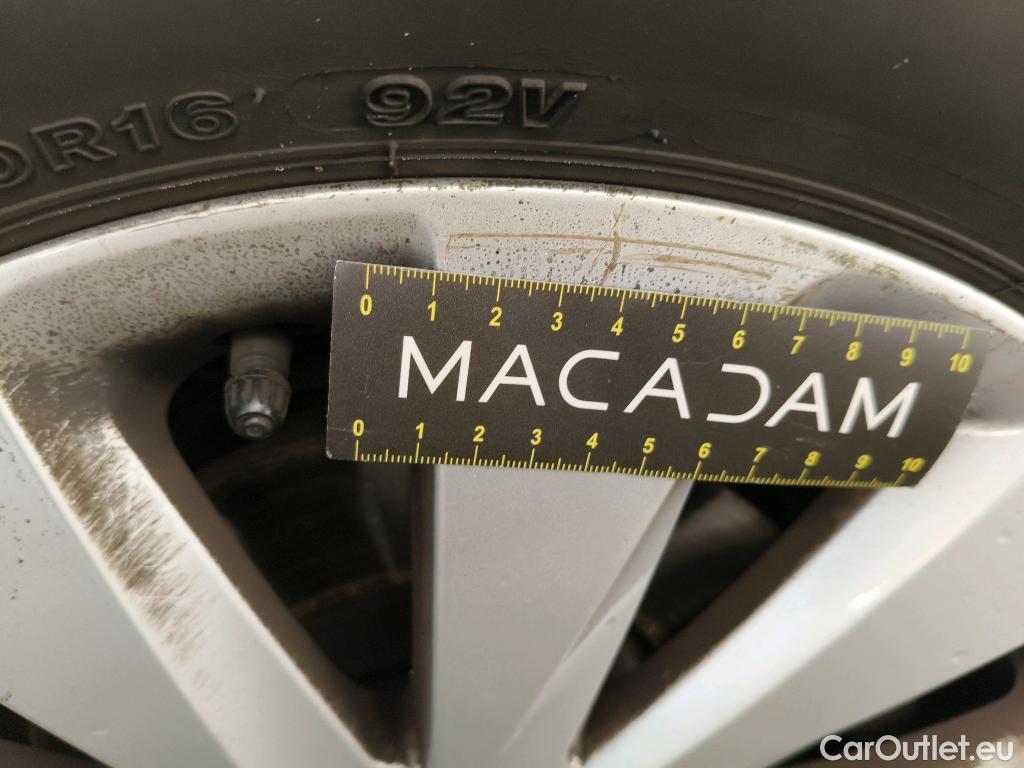  Seat  Arona  Business 1.0 TSI 95CV BVM5 E6d #14