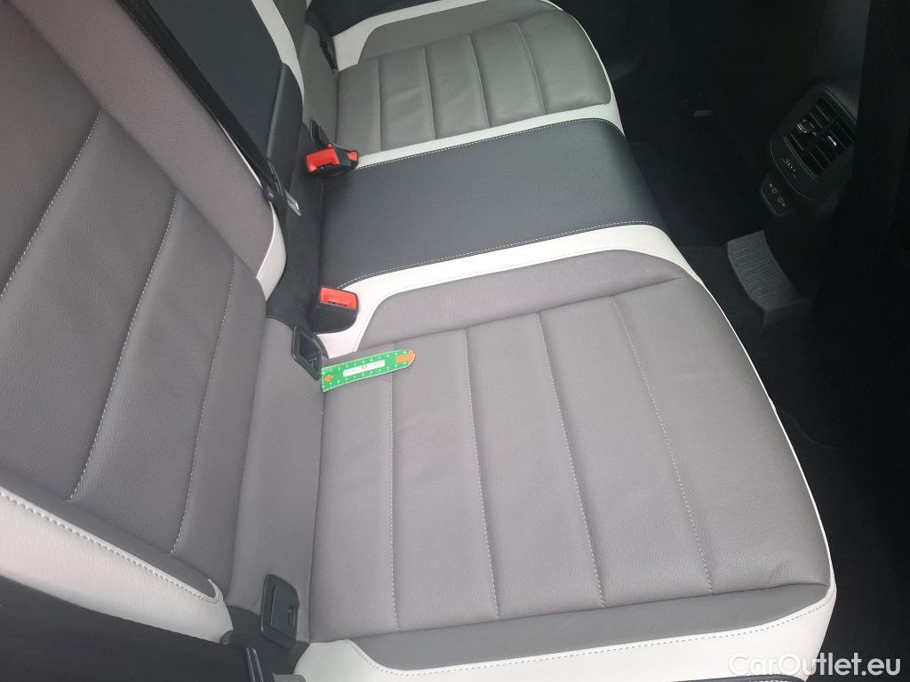  Volkswagen  T-ROC VOLKSWAGEN  / 2017 / 5P / SUV 1.5 TSI 150 EVO CARAT EXCLUSIVE #11