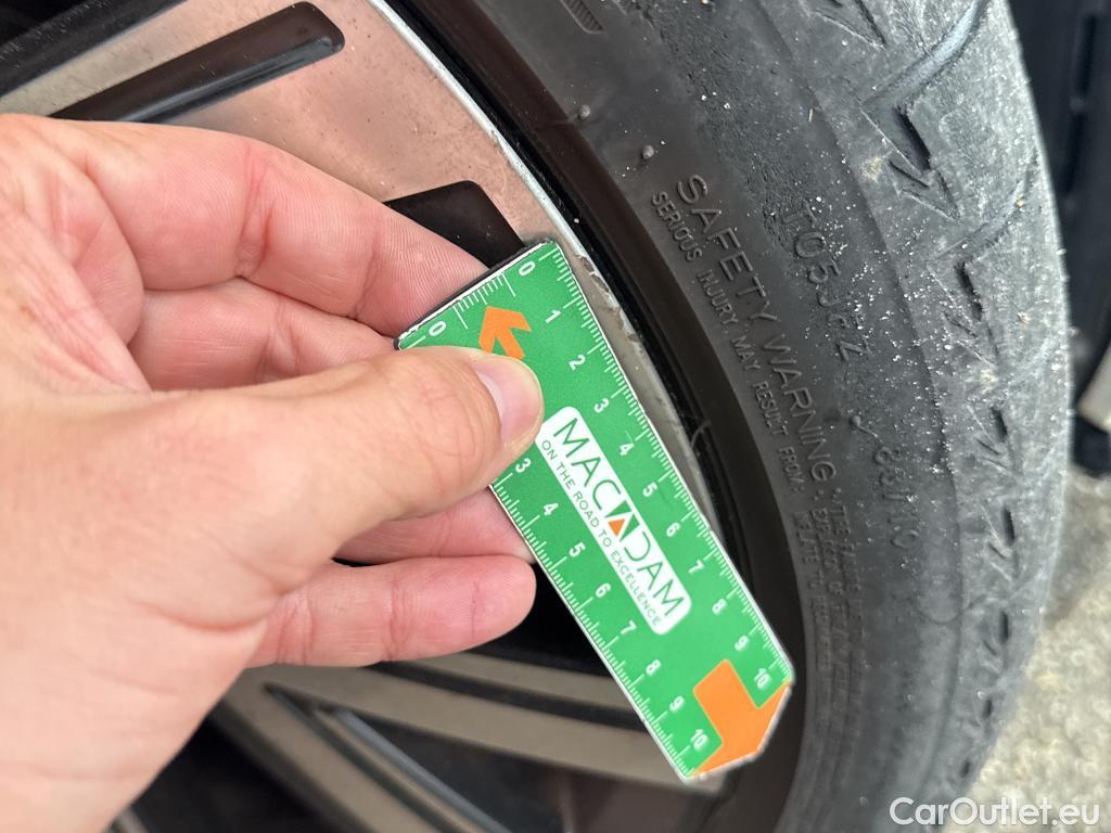  Volkswagen  Golf  VOLKSWAGEN / 2020 / 5P / Berline 1.5 eTSI OPF 150 DSG7 R-Line #23