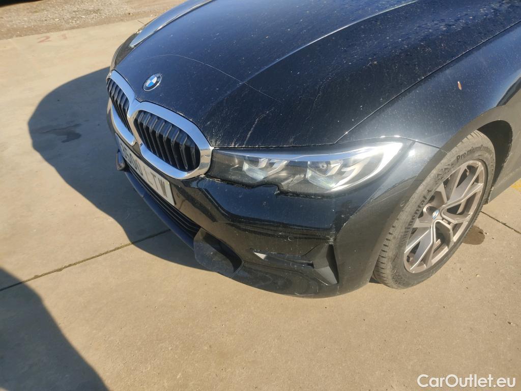  Bmw  Serie 3 BMW  / 2018 / 4P / sedán 318d Auto. #9