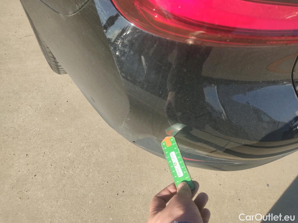  Bmw  Serie 3 BMW  / 2018 / 4P / sedán 318d Auto. #14