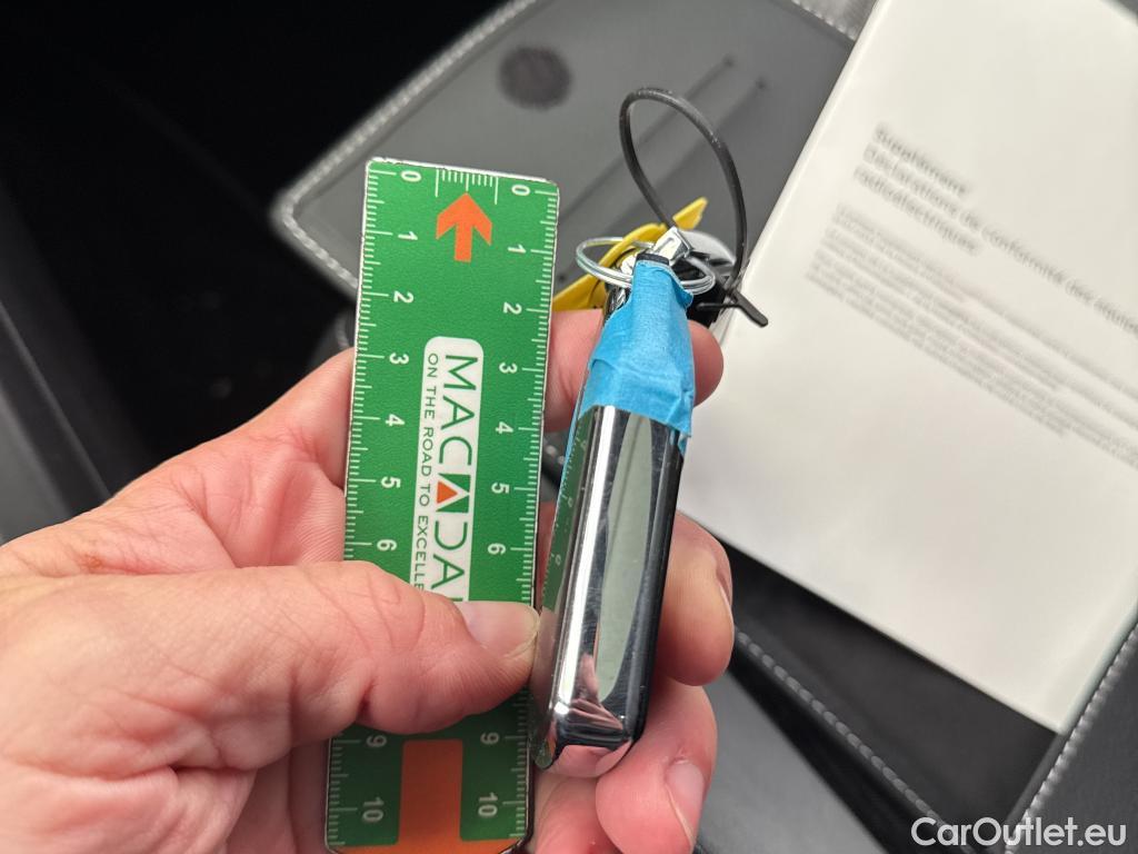  Volkswagen  Golf  VOLKSWAGEN / 2020 / 5P / Berline 1.5 eTSI OPF 150 DSG7 R-Line #1