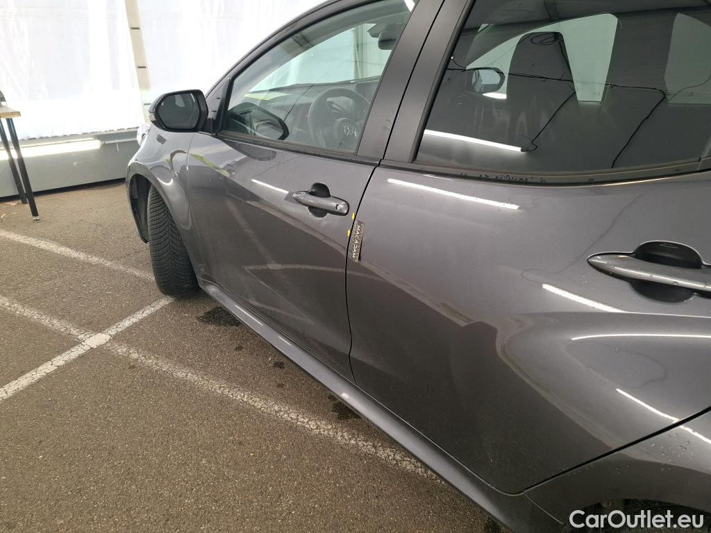  Toyota  Yaris TOYOTA  Hybride / 2019 / 5P / Berline Hybride 116h Design #1