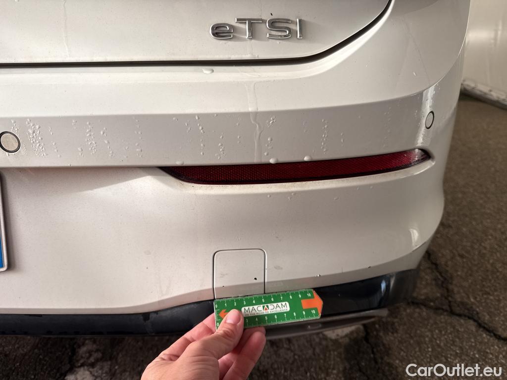  Volkswagen  Golf  VOLKSWAGEN / 2020 / 5P / Berline 1.5 eTSI OPF 150 DSG7 R-Line #19