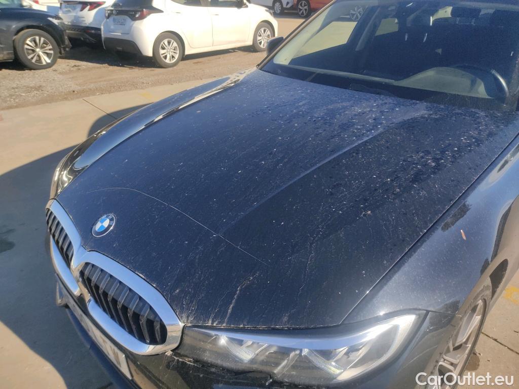  Bmw  Serie 3 BMW  / 2018 / 4P / sedán 318d Auto. #1