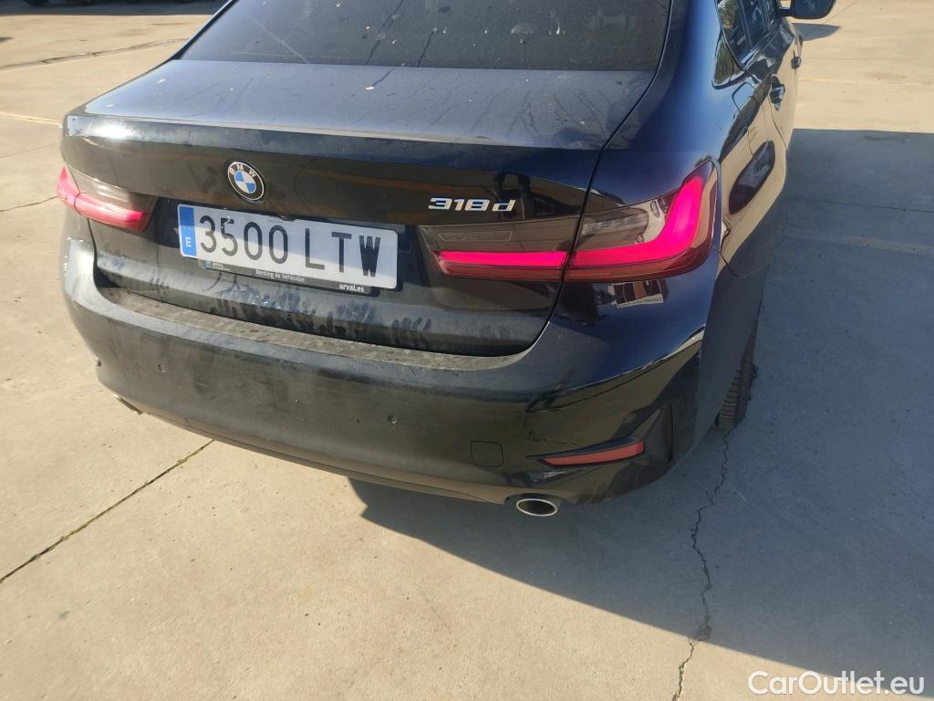 Bmw  Serie 3 BMW  / 2018 / 4P / sedán 318d Auto. #11
