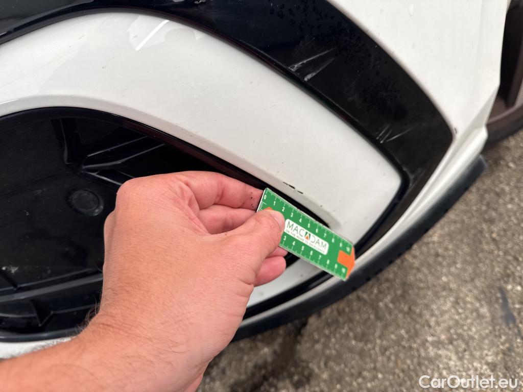  Volkswagen  Golf  VOLKSWAGEN / 2020 / 5P / Berline 1.5 eTSI OPF 150 DSG7 R-Line #4