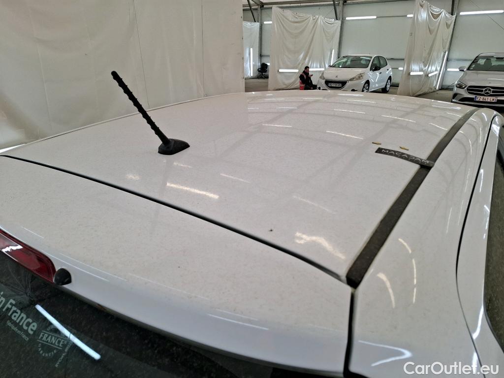  Toyota  Yaris TOYOTA  Hybride 5p Berline 1.5 VVT-I HYBRID Dynamic Business #3